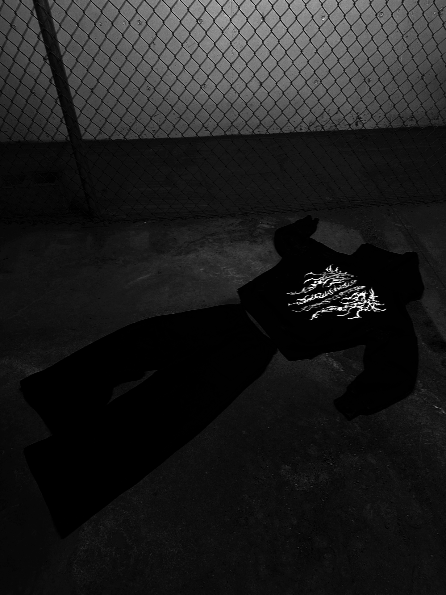 003 - ECLIPSE HOODIE